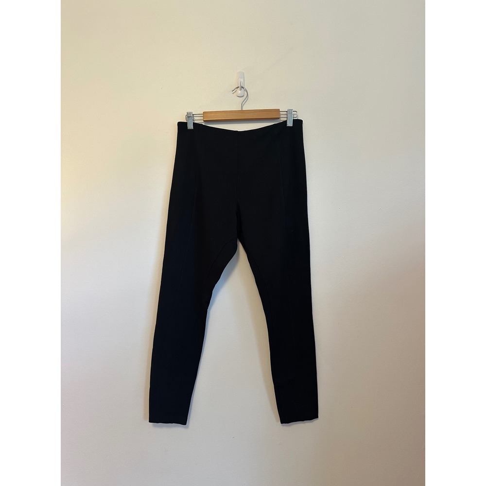Lyssé Signature Center Seam Ponte Leggings in Black | Size Large
